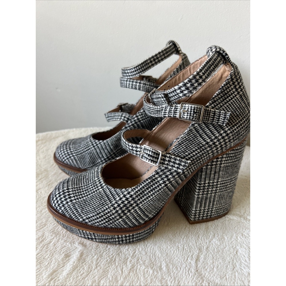 FREE PEOPLE Houndstooth Plaid Chunky Strappy Mary Jane Heels Shoes Size 37 Fall